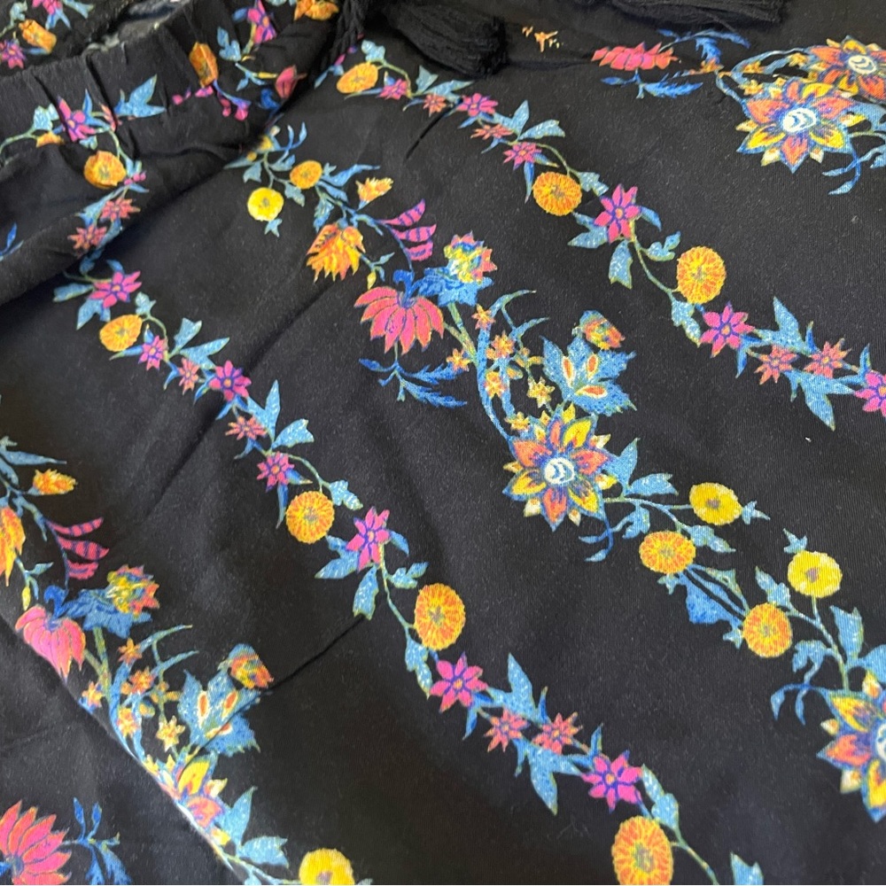 Floral Pants - Picture 5 of 6